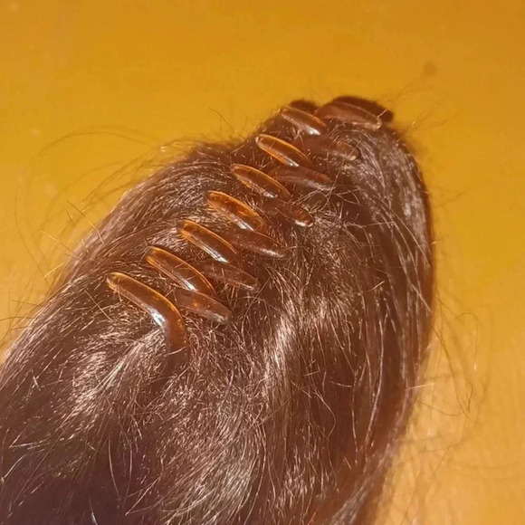 🐾Revlon auburn color, ready to wear hair clip it ponytail - Picture 7 of 7